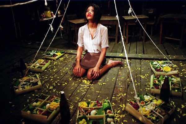 ขอบวกตัวละครอย่าง "พนอ" เข้าไปด้วย ประวัติเธอน่าสงสาร ตั้งแต่เกิดโดนคนในหมู่บ้านรังเกียจ โดนเข้าใจผิดว่าเป็นตัวกาลกิณีแต่จริงๆแล้วพลังที่มีคือการดูดไสยดำออกจากร่างคนอื่นได้ พอโตเป็นสาวก็ยังมาถูกพวกคนบางกลุ่มทำร้ายอีก ถ้าไม่จนมุมจริงๆเธอจะไม่โต้กลับเลย จากผู้ปกป้องสู่ผู้ทำลาย