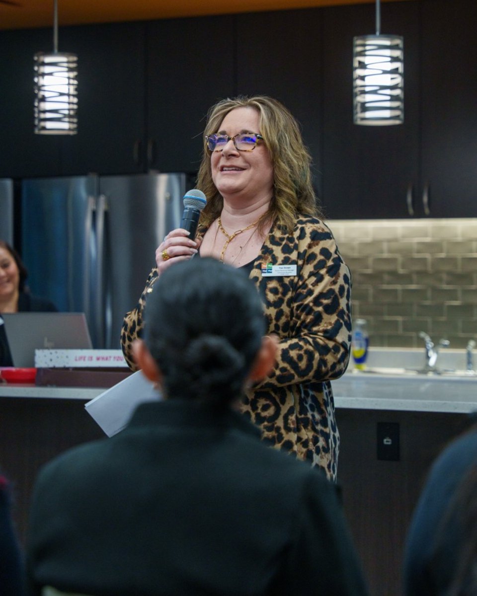 CommunityResourceCU tweet media