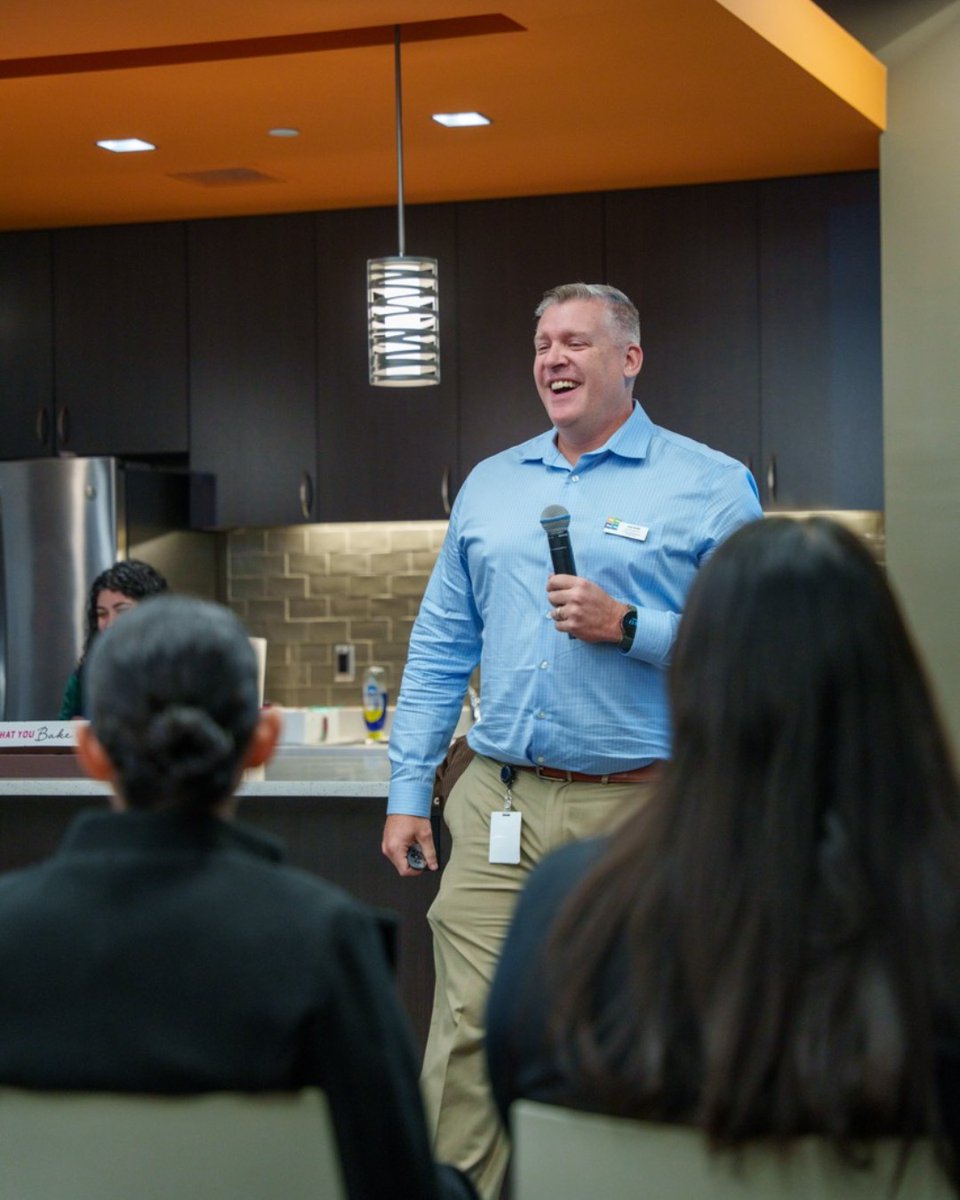 CommunityResourceCU tweet media