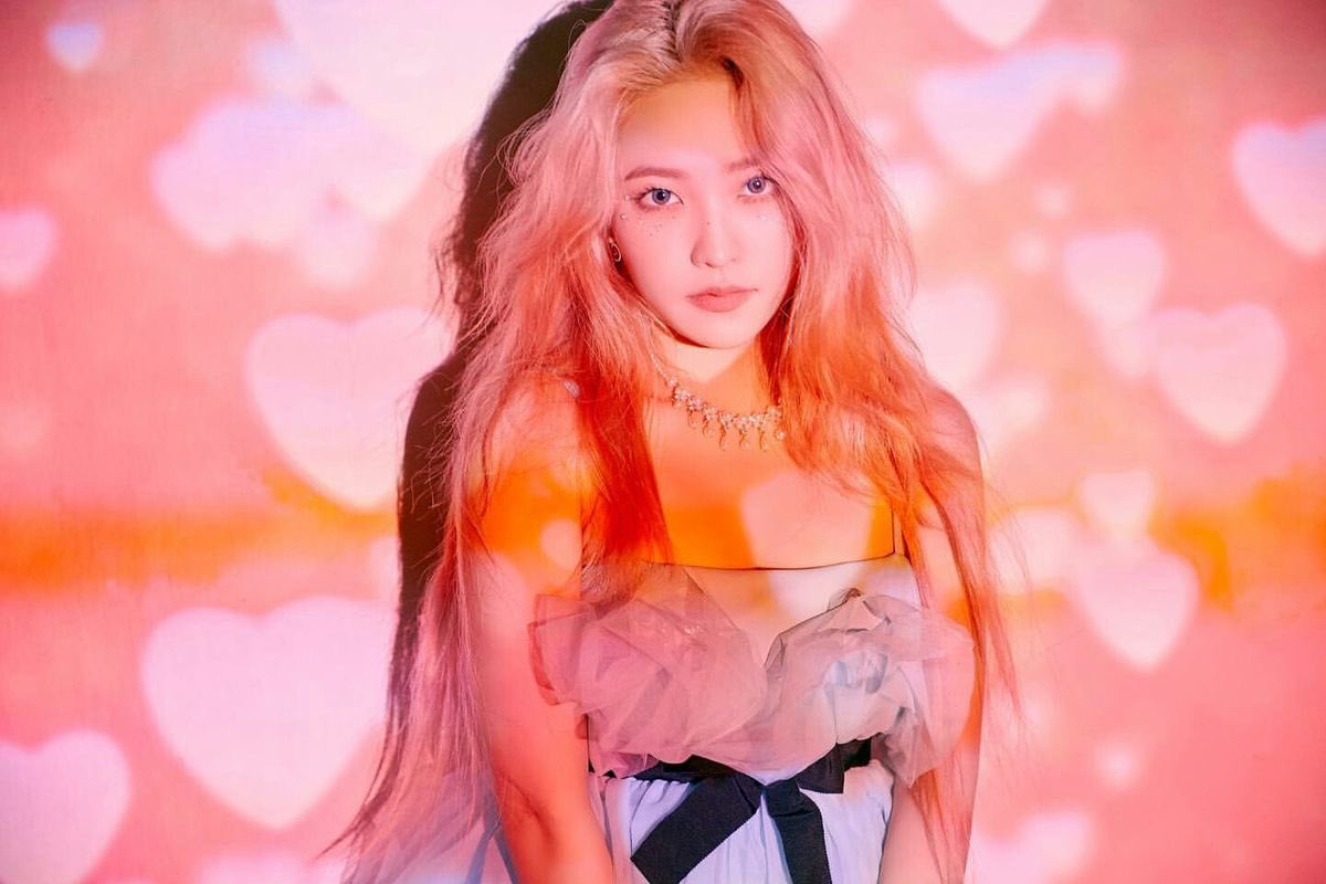 yerispic's tweet image. she made history!

#YERI #예리 #KIMYERIM #김예림 #REDVELVET #레드벨벳