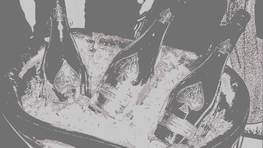 catter2u's tweet image. ⠀

officially demoted from rbs to pbd. at least still a bitch. 💎
⠀