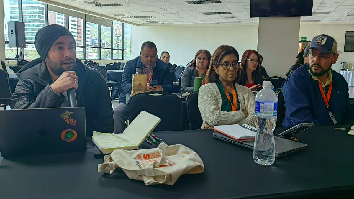 🤝✨ Construyendo espacios inclusivos

Promover el abordaje adecuado hacia las personas con discapacidad es clave para una atención respetuosa e inclusiva. 

La OEI continúa impulsando acciones por una sociedad más justa e inclusiva. 💙