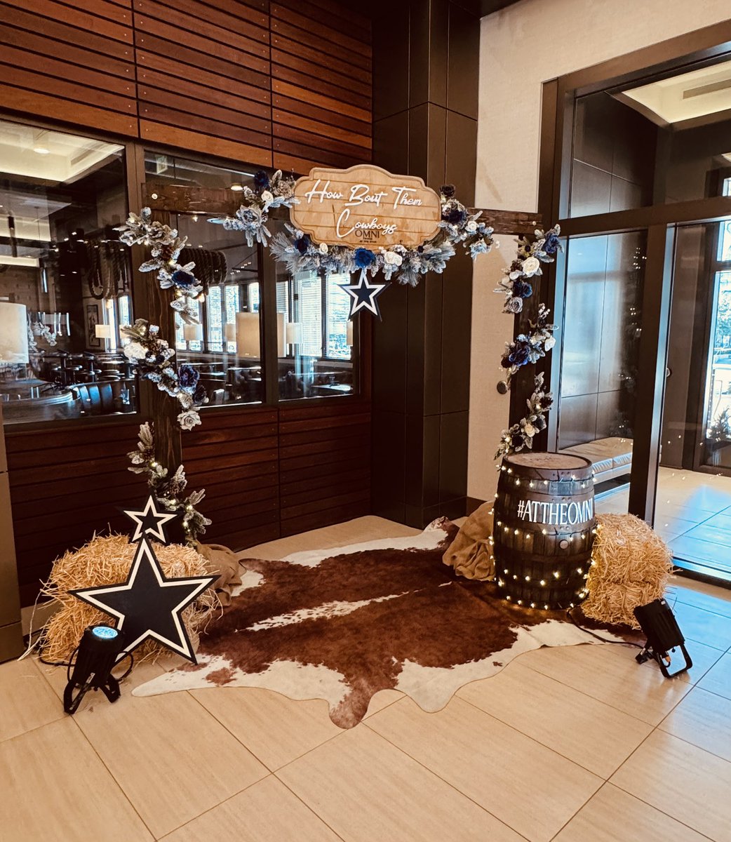ConferenceEvent's tweet image. ARTSY site inspection.  Found a gem in the Omni on the grounds of the Ford Center.  Short of having Dallas Cowboy Cheerleaders doing cheers to greet the guests, this hotel rolled out all the nice touches from a custom beverage and snack cart welcoming us in with our company logo.