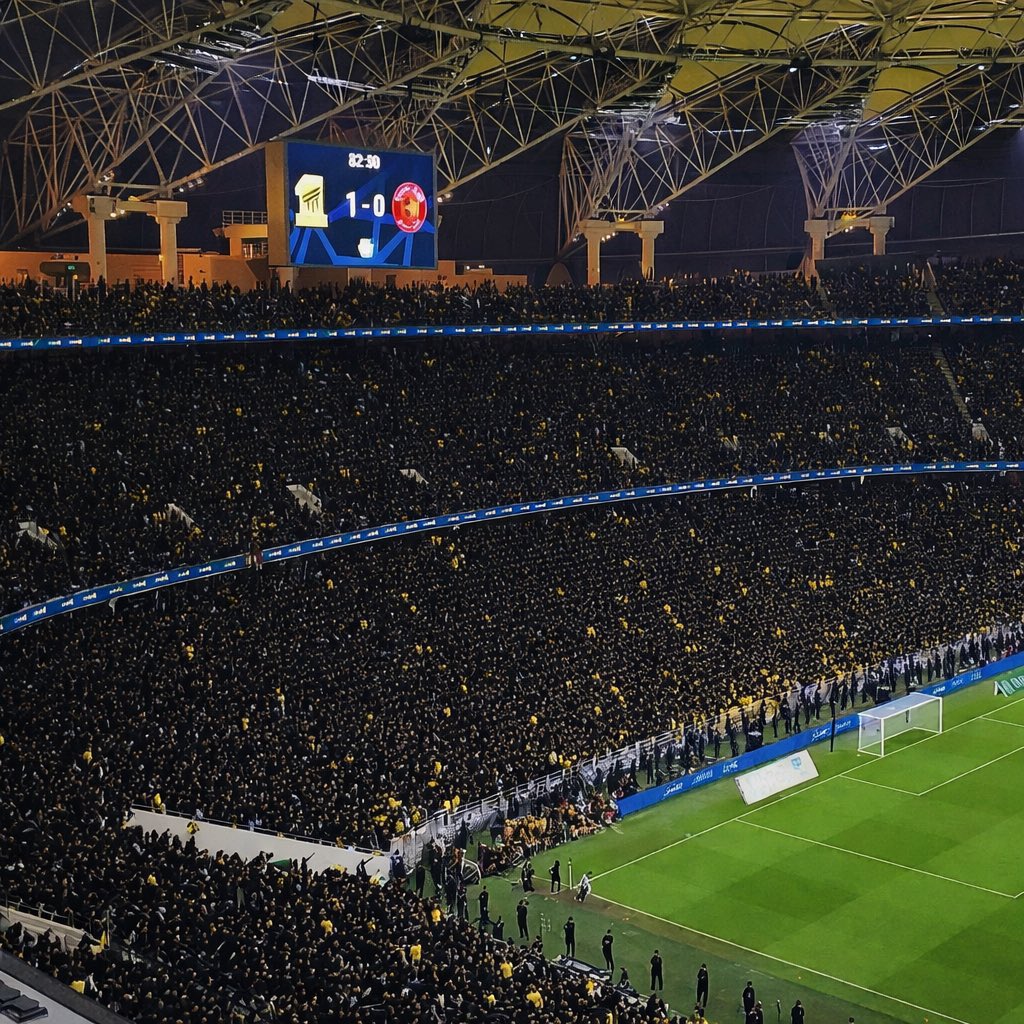 عمرنا ما كنّا جمهور فوز او مناسبات
دائما نصنع الحدث حتى و احنا بعيدين عن القمة

نحتاج صفقات و تدعيم صحيح
لكن التغيير و المطالبات تبدا من المدرج ، احضر و طالب من الملعب .. اضغط ادارتك و وجه رسالة للاعبينك ان التهاون مرفوض ، طالب بأي طريقة تناسبك دام مافيها اساءة .. هتاف او لافتة و