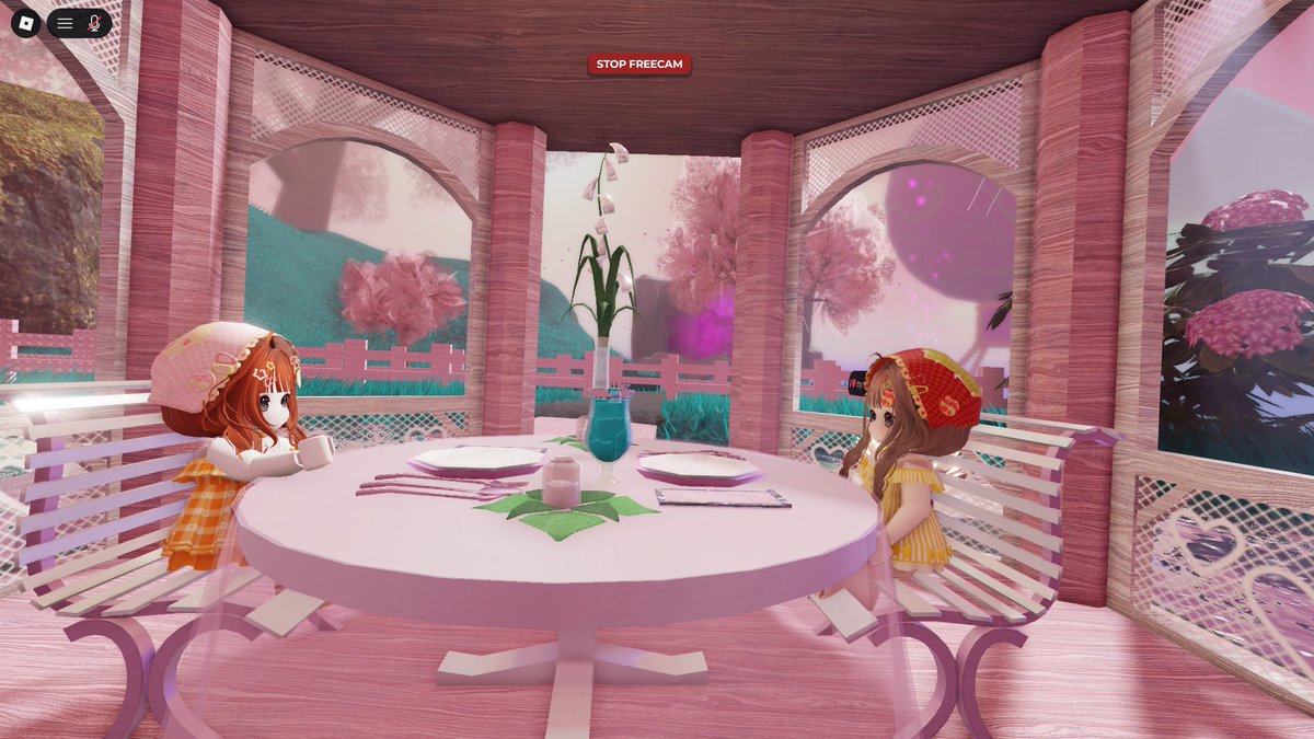 Evie tweet media