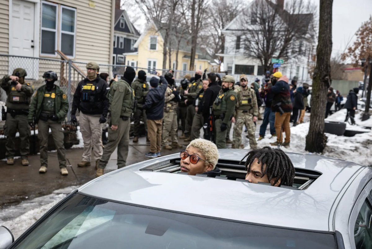 ninaturner's tweet image. A picture can say a thousand words. Free Minneapolis from occupation.

📷 @dguttenfelder for @nytimes