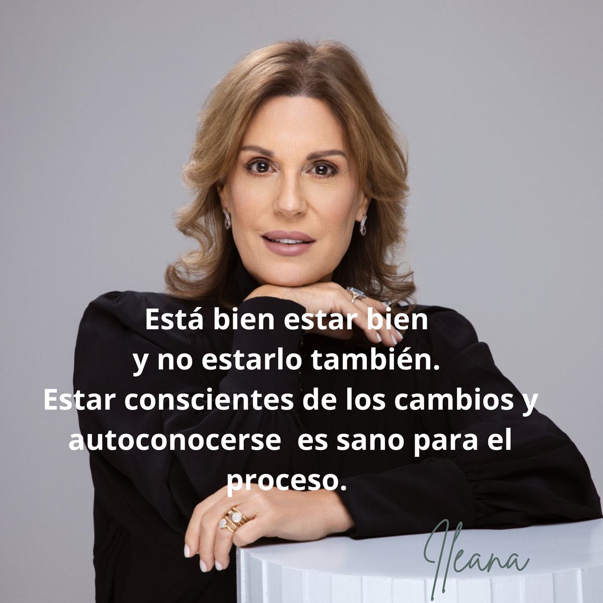 ¡Buen jueves! ☕️🫶🏻 DESLIZA ➡️

Si hoy volviste a lo que duele,
no estás viviendo el duelo mal. 
Estás sanando. 🌿

El duelo no se supera.
Se vive, se siente. 
Y, se le da permiso. ☑️

Si vuelves al mismo recuerdo,
si lloras otra vez, si dices su nombre… NO estás fallando. Estás