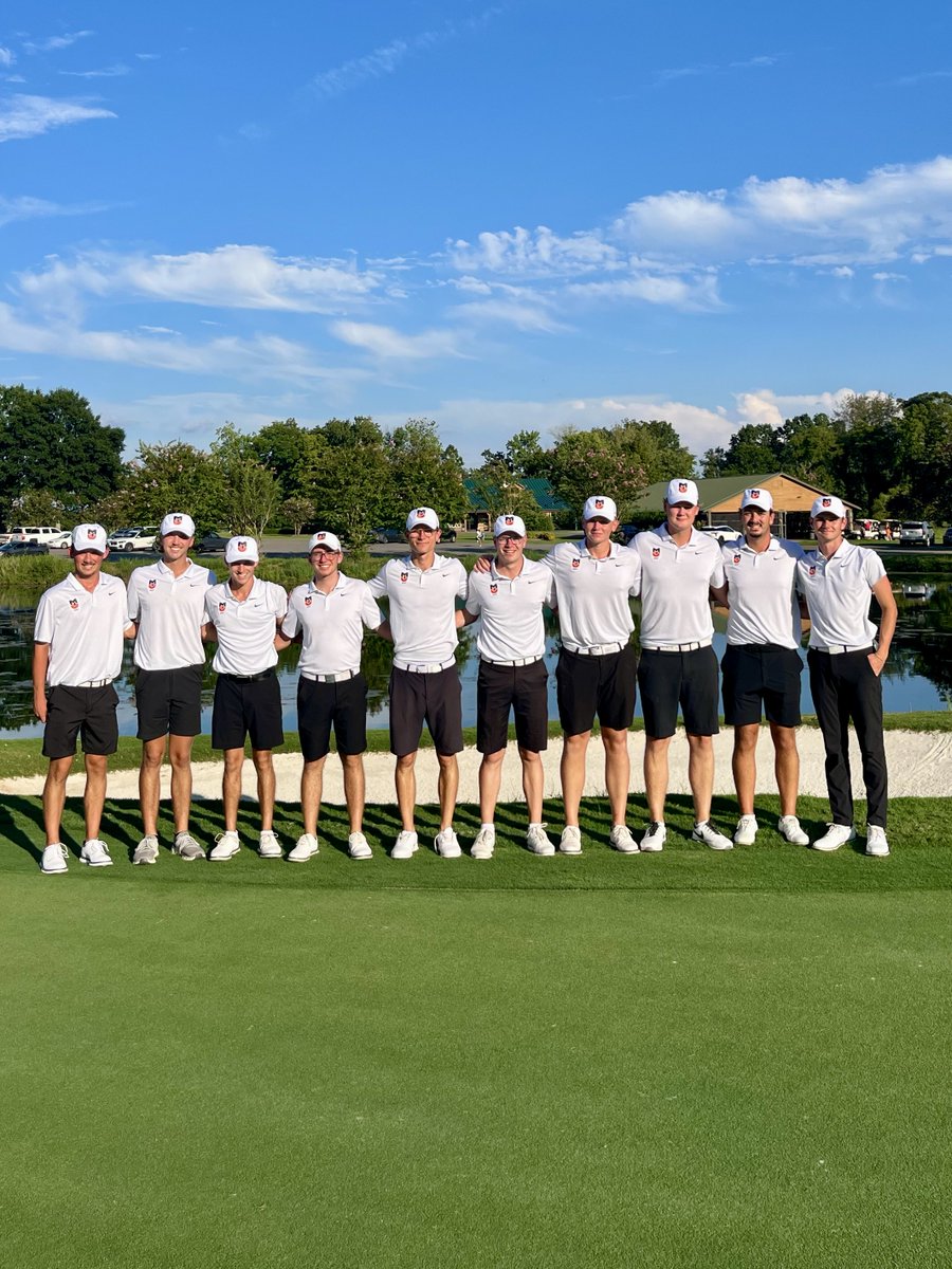 Men’s Golf got it done both on the course and in the classroom in fall 2025!  Buffs posted a 3.47 team GPA with 5 members earning Dean’s Honor Roll!  Go Milli Golf!