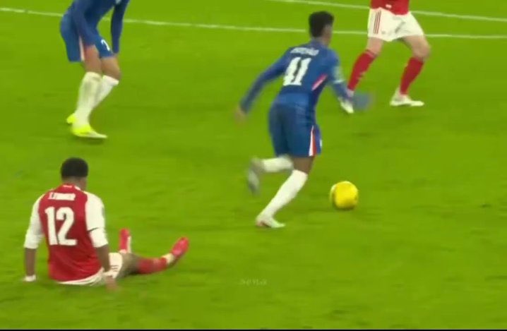 No man born of a woman can do this to Reece James. 😂😂😂