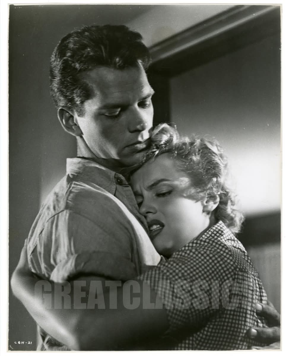 Clubpassionmar2's tweet photo. Publicity shots for "Clash By Night" with Keith Andes.

#marilynmonroe #Marilyn #clubpassionmarilyn #ClashByNight #ledémonseveillelanuit #peggy #KeithAndes #photospublicitaires #publicityshots https://t.co/bGhW5eUqJp