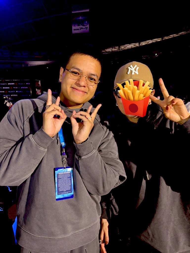 あっすん@歌絵師(笑)🍟 tweet media