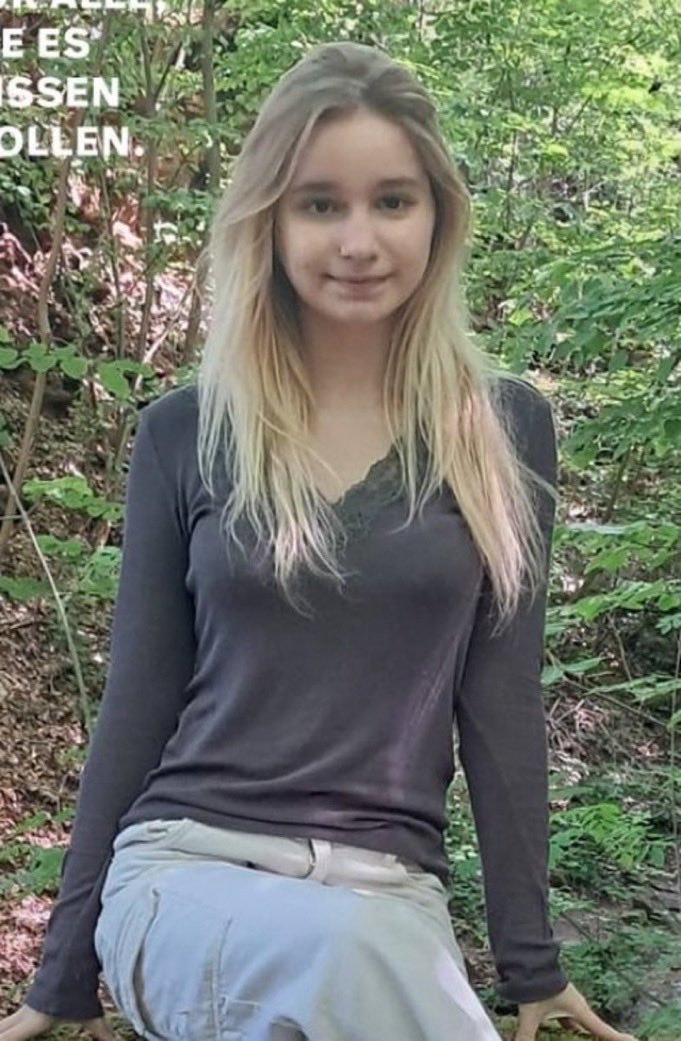 PsyGuy007's tweet image. 🚨 🇩🇪 ALERTE INFO : Liana, 16 ans, poussée sous un train m, l’Irakien sous mesure d’expulsion déclaré irresponsable, internement aux frais du contribuable

Un Irakien sous mesure d’expulsion a poussé Liana, une réfugiée ukrainienne de 16 ans, sous un train de marchandises à…