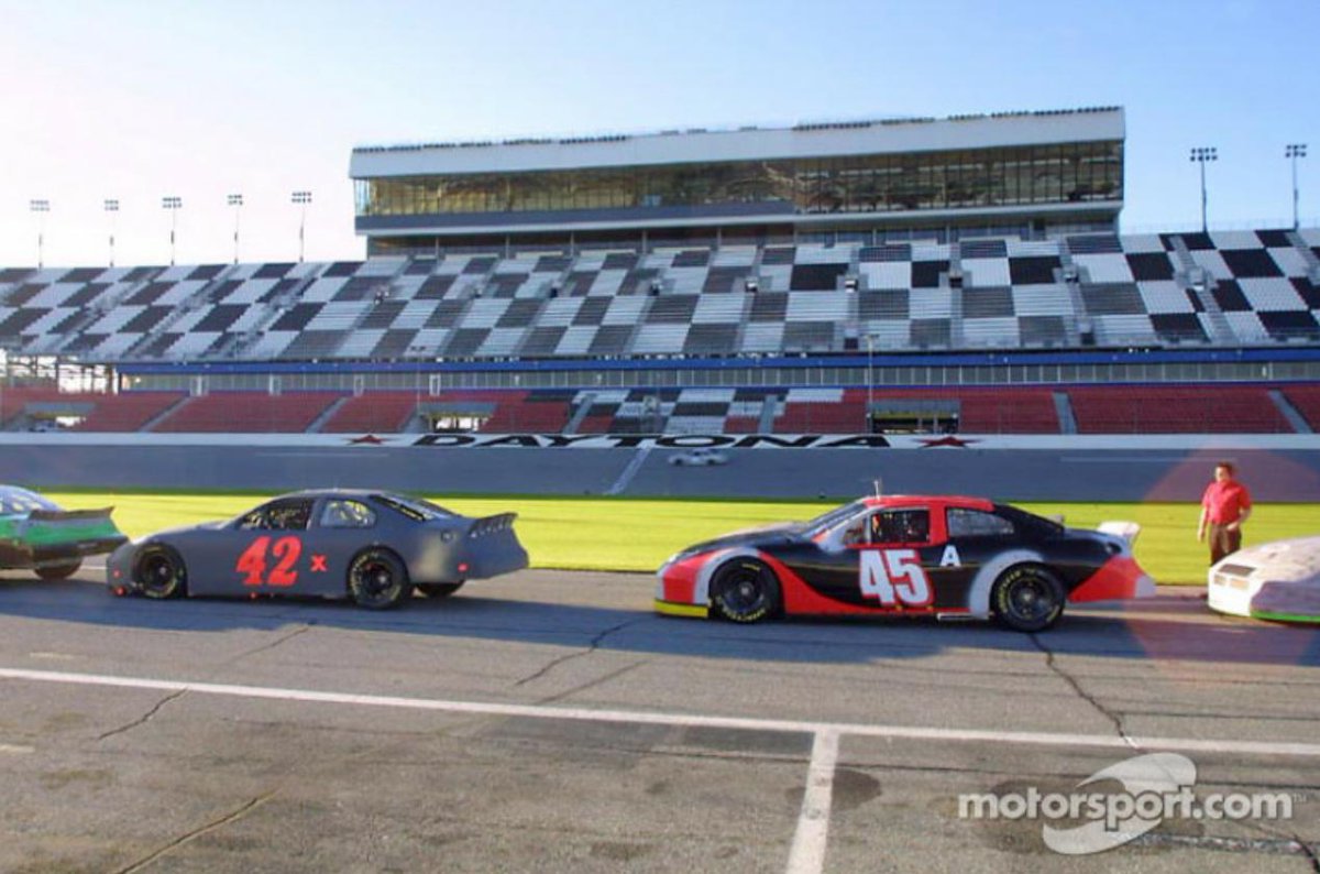 nascarman_rr's tweet image. January 15, 2002: Indy 500 champion, Kenny Brack tested a NASCAR Cup car at Daytona ahead of a possible Daytona 500 entry with Chip Ganassi. Sponsorship couldn't be found, and Brack never raced

In 4 IROC races on superspeedways, Brack never finished outside the top-5