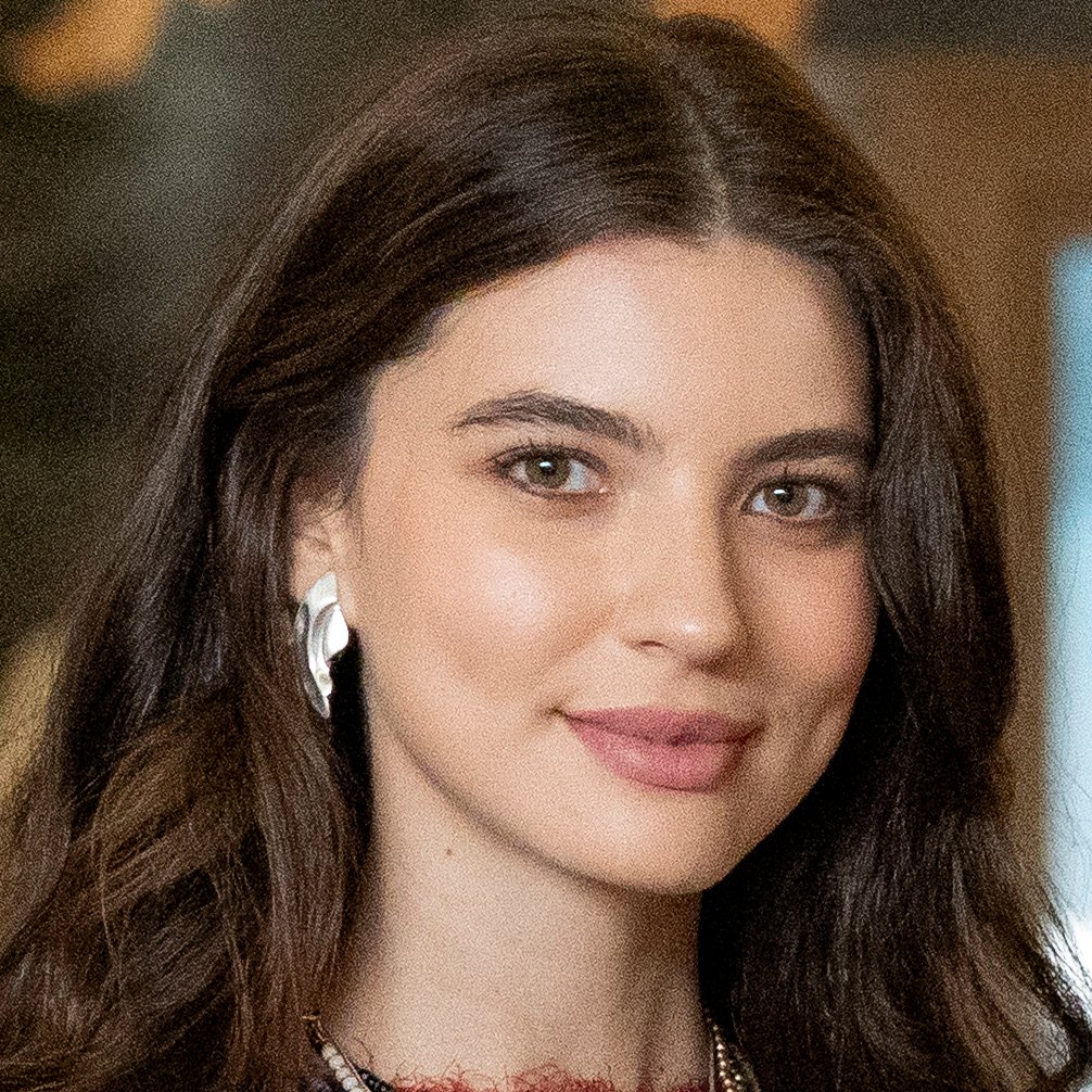 bforguillen's tweet image. queria dar um beijo na pessoa que escalou essas duas para serem mãe e filha tamanha genialidade tipo OLHA isso