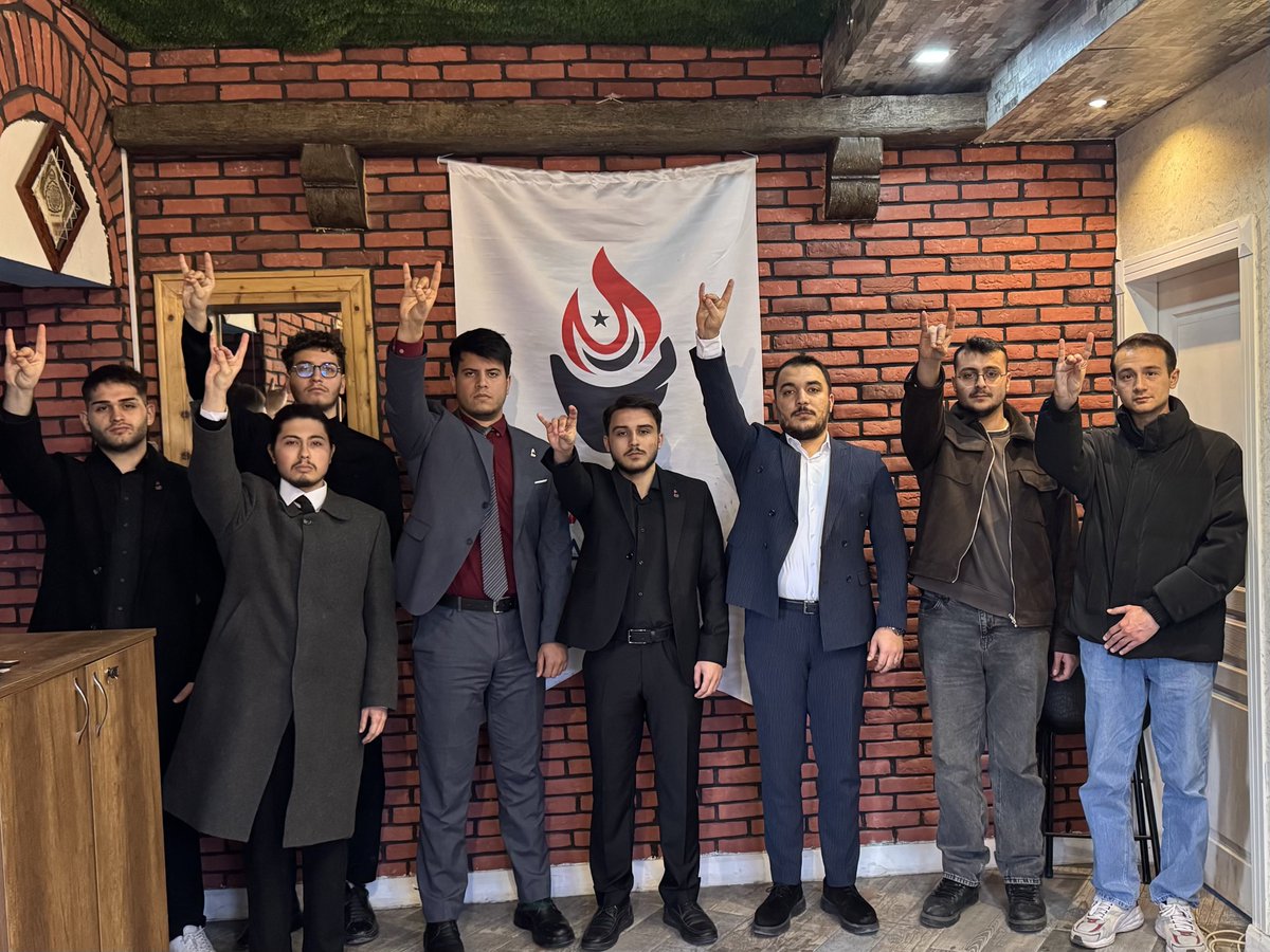 Gençlik Kolları Teşkilatlanmadan Sorumlu Genel Başkan Yardımcımız Sayın Akın Kuşdemir ve Ortaöğretimden Sorumlu Genel Başkan Yardımcımız Sayın Yusuf Can Bahadıroğlu, Çankırı ve Kırıkkale il teşkilatlarımıza resmi çalışma ziyareti gerçekleştirmiştir.

Söz konusu ziyaretlerde yerel