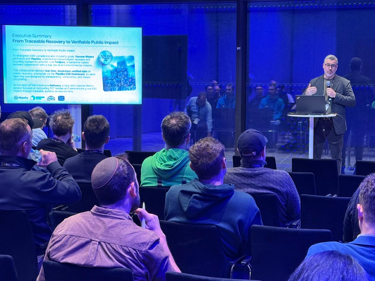 Plastiks ♻️ tweet media