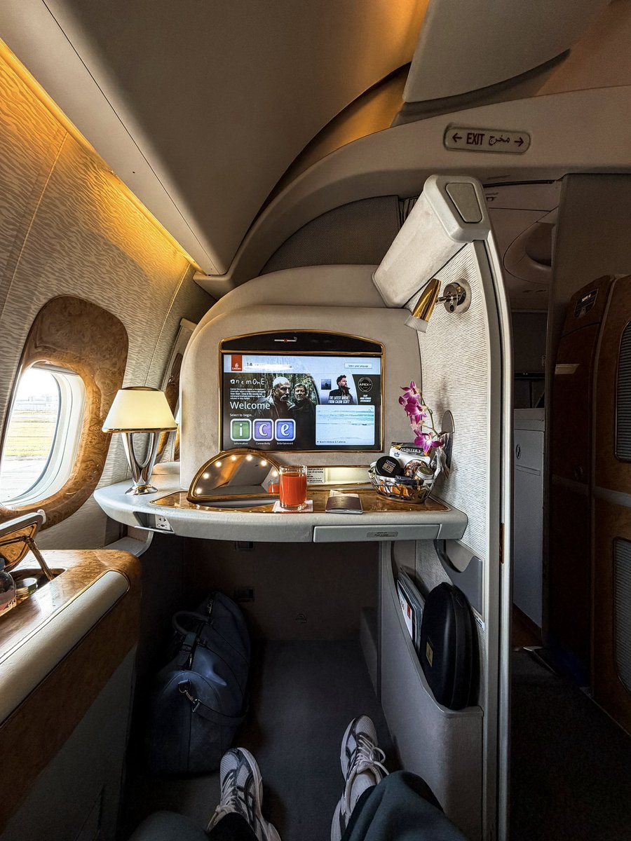 Maison Ghost tweet media