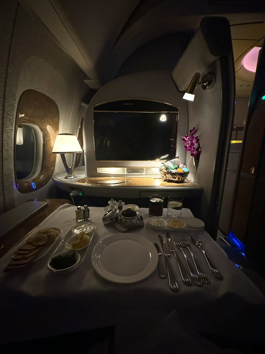 Maison Ghost tweet media