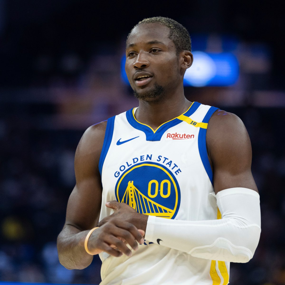 ACTUALIZADO: JUGADORES NBA QUE ESTUVIERON PRESOS🚨⛓️

- Charles Barkley: DESACATO A LA AUTORIDAD.

- Jason Kidd: ASALTO Y VIOLENCIA DOMÉSTICA. 

- Allen Iverson: POSESIÓN DE MARIHUANA Y ARMAS ILEGALES.

- Jonathan Kuminga: NO JUEGA EL SISTEMA DE KERR Y TIENE MALOS % DE TIRO.