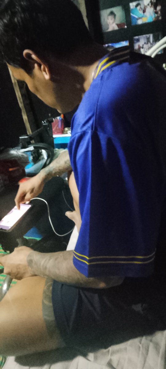WrWat48485's tweet photo. เอาไงดียุกะพี่ชายเเท้เเต่ว่าเค้าดูคลิปโป้555 https://t.co/ibPXsuhFZN