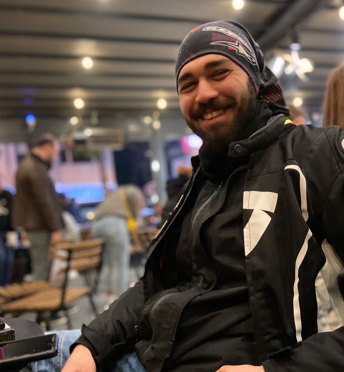 Bu ülkede bir gencin boğazı sokakta kesildi, katiller korundu! 

Buna ‘hukuk’ diyen herkes bu suçun parçası… 

#SametÖzgülİçinAdalet