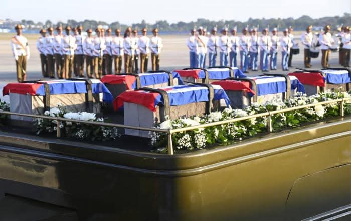 #HonorYGloria a nuestros 32 combatientes caídos en Combate en la hermana República de Venezuela, la Patria os contempla orgullosa, Patria o Muerte Venceremos.