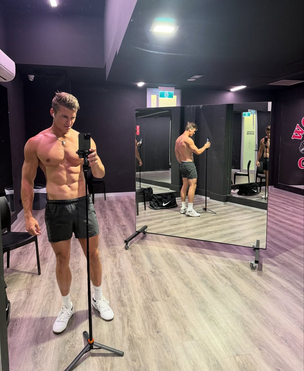 Asher4ester's tweet image. Working hard on becoming the best version of myself