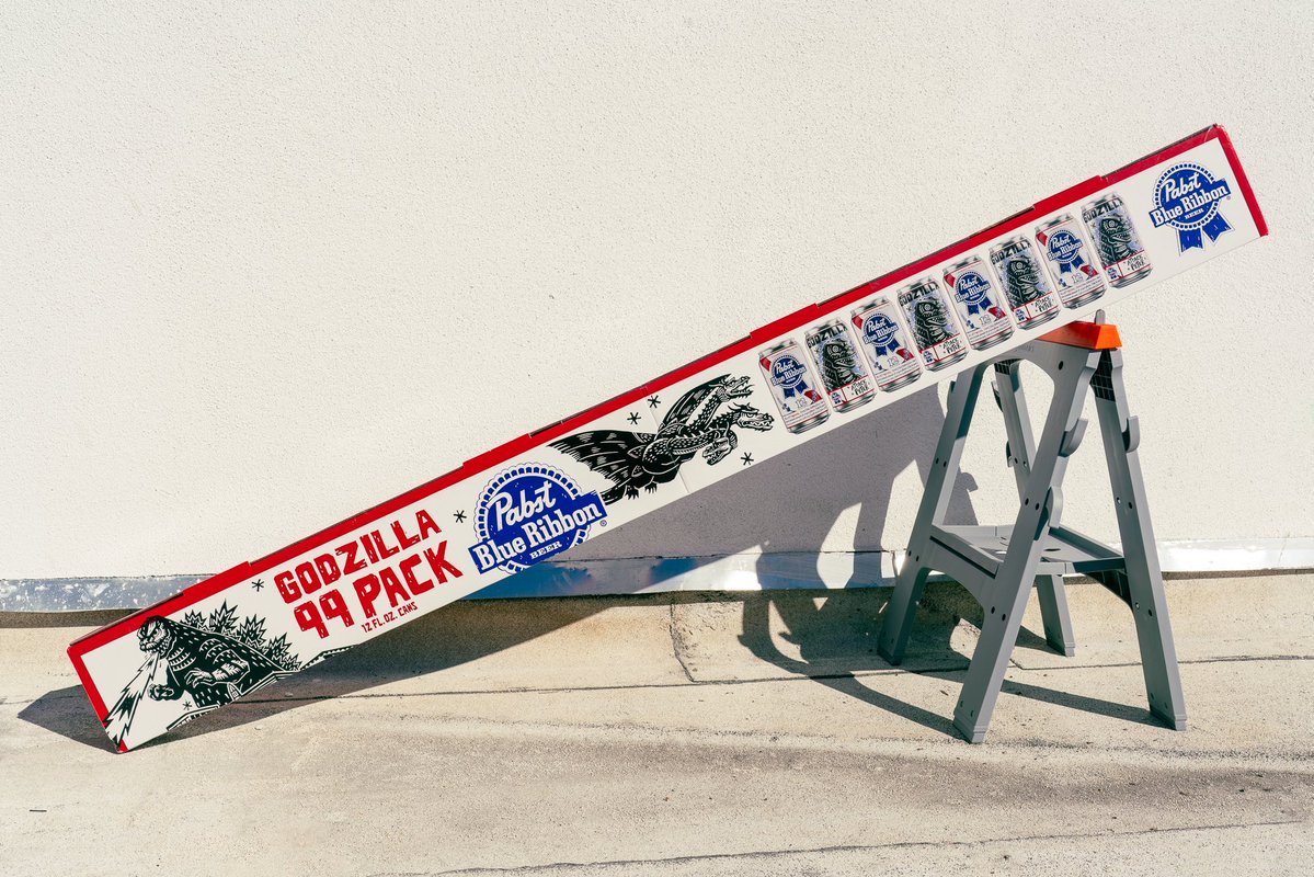 BDisgusting's tweet image. Stomping into stores early this year, Pabst Blue Ribbon has announced an epic kaiju-sized 99 PACK of Godzilla-themed beer!

The new 99 Pack wraps 99 Pabst Blue Ribbon cans in a gigantic, all-new original illustration featuring characters from the Godzilla universe!