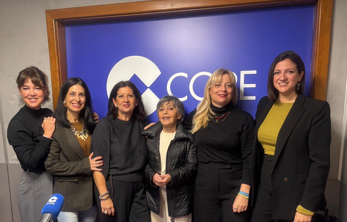 SoniaCrespoR's tweet image. Tertulia de Mujeres de @COPEMalaga Lo de hoy 👉  cope.es/emisoras/andal…