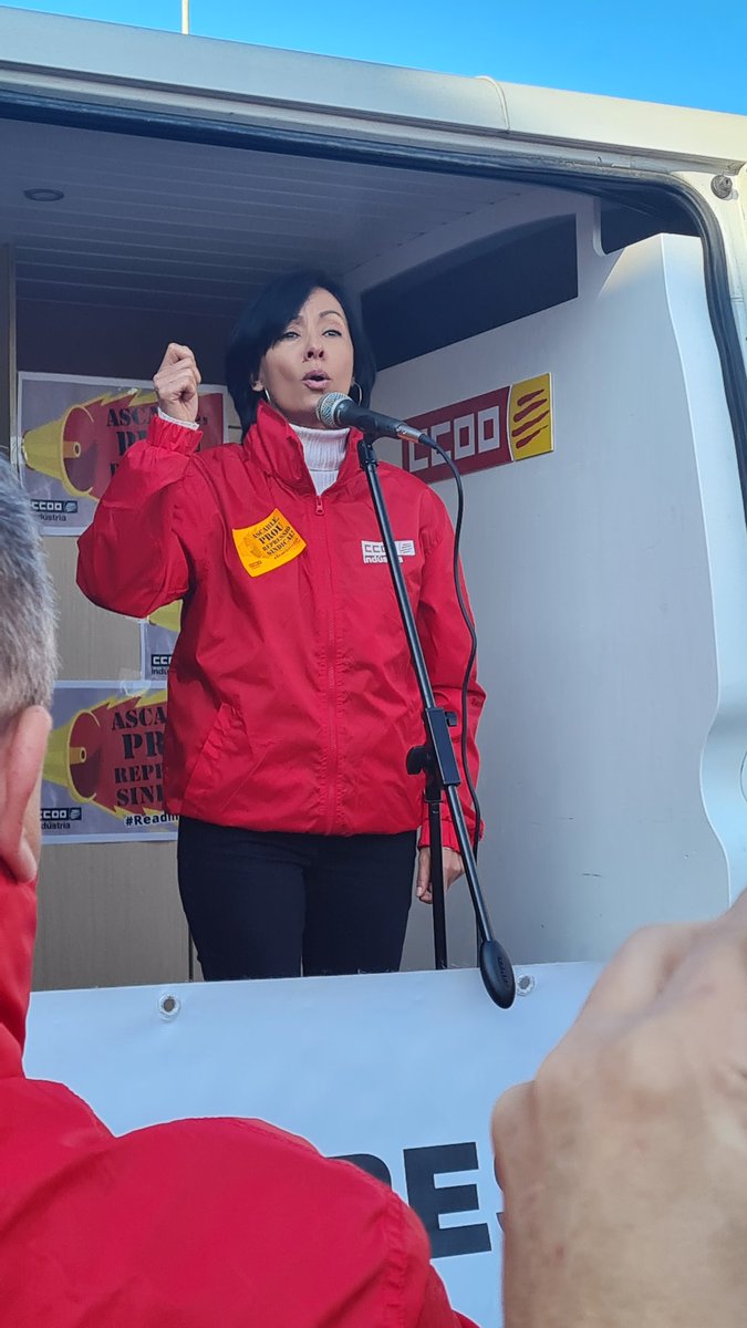 <a href="/annanunezv/">Anna Núñez</a> <a href="/DCaurin/">David Caurin Perez🔻</a> <a href="/hermajoan/">Jose A Hernández #orgullCCOO</a> <a href="/Industria_CCOO/">CCOO de Industria #PactoIndustriaYA</a> <a href="/Juanjimenezlo14/">Juan jimenez lopez</a> <a href="/MandreuBcn/">Marc Andreu Acebal</a> <a href="/MCanteroSanchez/">Manuel Cantero</a> <a href="/PachecoJpacheco/">Javier pacheco #OFENSIVACCOO</a> <a href="/belenlopezCCOO/">Belén López Sánchez</a> Els companys sancionats han rebut tot el suport de CCOO, perquè aquestes sancions són un atac a totes les persones que defensem els drets de la classe treballadora.

Si ens toquen a un, ens toquen a tots‼️

#ReadmissióJA