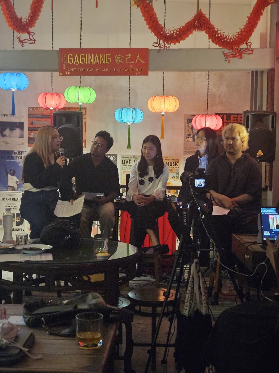 Sapphic Union tweet media