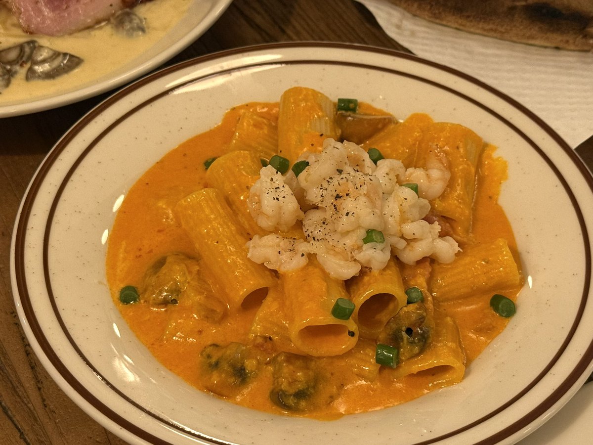 kunmandooo's tweet image. 여러분얘들앙......
로우파이브 안국점 오픈했어요!!!!!!!
그래서 재빠르게 다녀와떠염 💨💨💨💨
옥수수피자 필수고 알프레도 크림파스타 꼭 드세요
내가 세상에서 제일 좋아하는 양식집... 👅