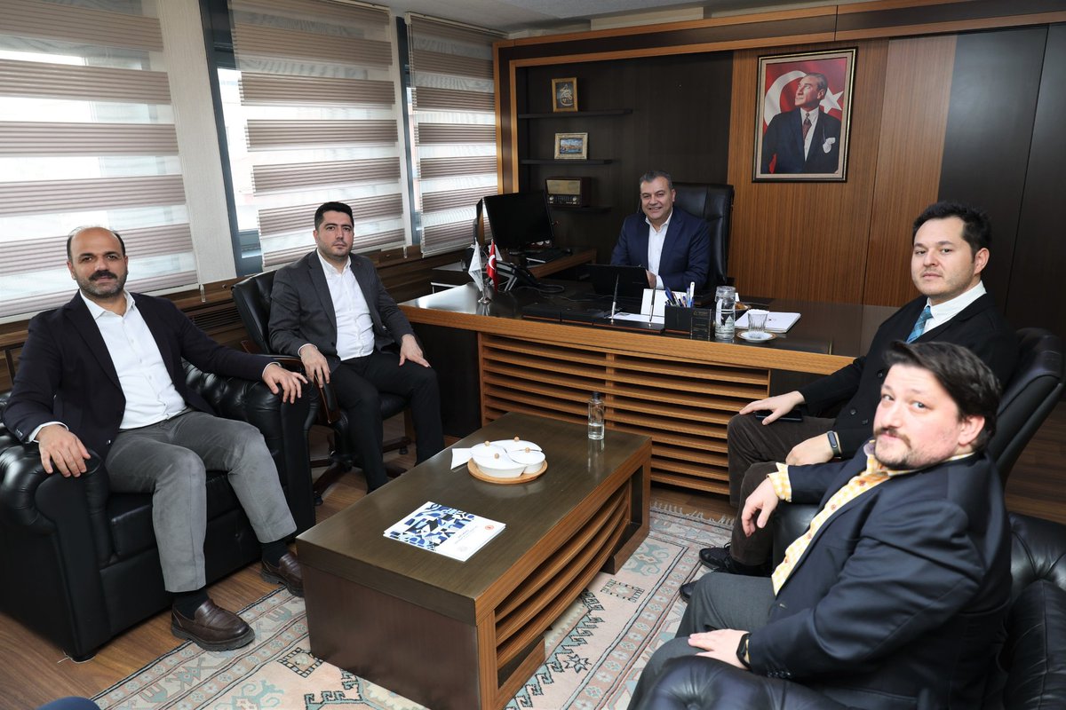 ombudsder's tweet photo. Ombudsman Uzmanları Dernek Yönetimi olarak Dernek faaliyetleri hakkında bilgi verilmesi ve faaliyetlerin  desteklenmesi amacıyla Kamu Denetçisi Sayın Abdullah Cengiz Makas'a ziyarette bulunduk. @acmakas https://t.co/nyg0jkD5Ov