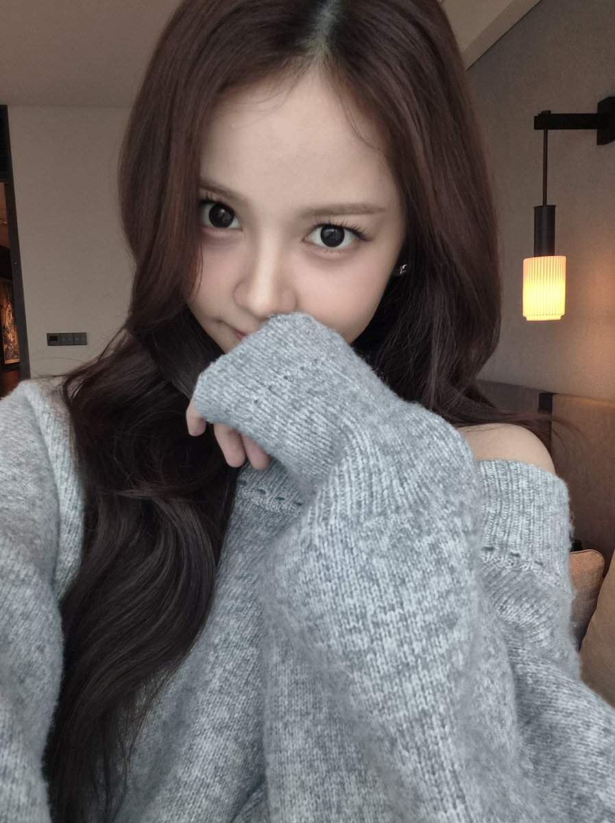 yerisgood's tweet image. cute as hell                          WHAT THE HELL!?