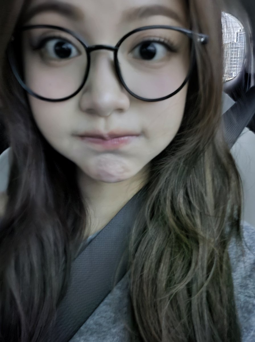 yerisgood's tweet image. cute as hell                          WHAT THE HELL!?