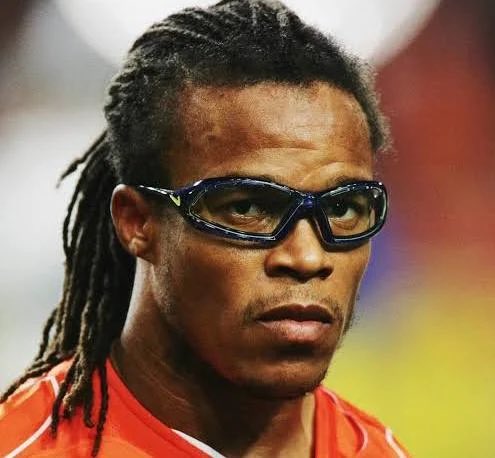 amitttrmfc2's tweet image. Players that play with disabilities 

Nacho - diabetes 

Edgar Davids - blind 

Peter Cech - skull crushed 

Vinicius Jr - Vinicius Jr