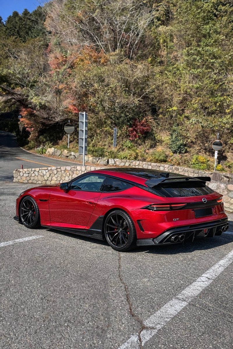 シューティングブレークってかっこいいよね🤔✨

フェアレディZをベースにブラバスのロケットGTSっぽくしてもらったけど、めっちゃカッコいいしめっちゃ速そう😂笑