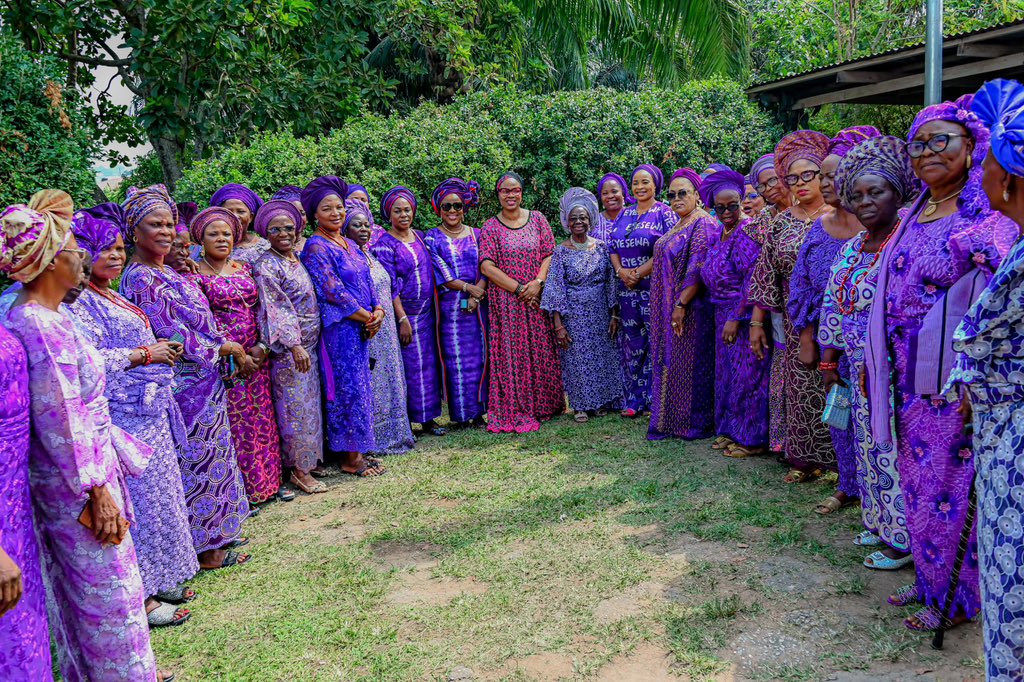 YemibOyebanji's tweet photo. My sincere appreciation goes to the President of the Forum, Chief Ronke Okunsanya, and all our distinguished female elders for their unwavering dedication and consistent support for the administration of His Excellency, Governor Biodun Abayomi Oyebanji.
Her passion for service remains truly inspiring.

As we move forward, I urge women in leadership across the state to continue embracing collaboration and to remain active participants in shaping the future of Ekiti.

Together, we will keep building an equitable, inclusive, and prosperous Ekiti State where every woman is empowered to thrive and contribute meaningfully to nation-building.