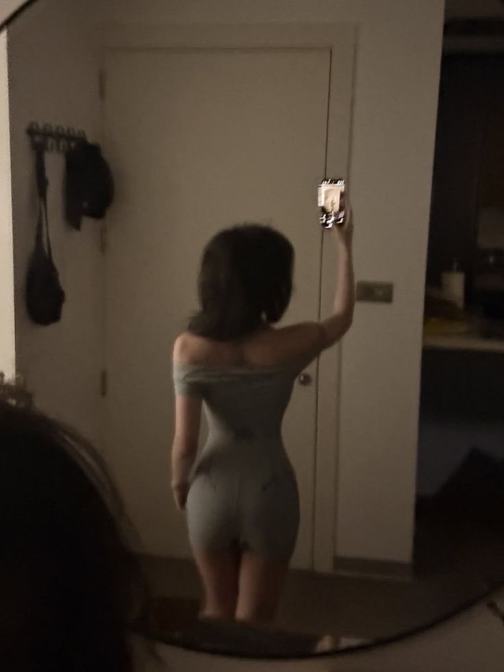 𝐒𝐚𝐫𝐚𝐡.                   

𝐁𝐨𝐧𝐣𝐨𝐮𝐫 𝐯𝐨𝐮𝐬 ^^