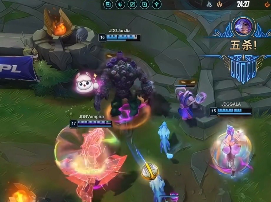 LCK and LPL ꒰ᐢ-ㅅ-.ᐢ꒱ദ്ദി