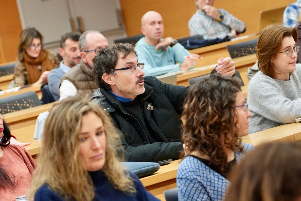 Hoy ha dado comienzo el II Encuentro Regional de Equipos Directivos en Toledo. Un encuentro que busca el fortalecimiento de la formación de los equipos directivos como motores de cambio, innovación y cohesión de la comunidad educativa.