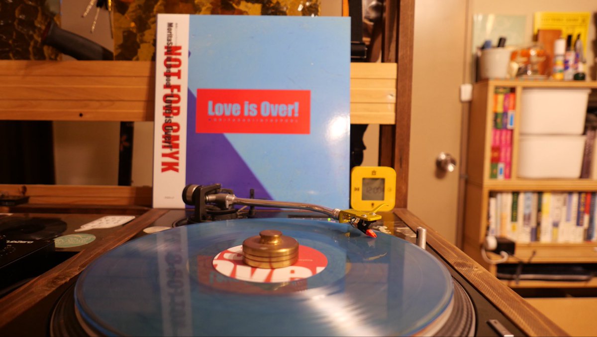 izufishing's tweet image. 帰宅レコードは香港から届いていたmoritasaki in the poolのLP。これ久しぶりにめちゃくちゃ欲しくなった作品、普通だけどこの辺ききたくなりますよね、まあ。爺さんになってもこういうのに心撃ち抜かれていたい　
最高だ。