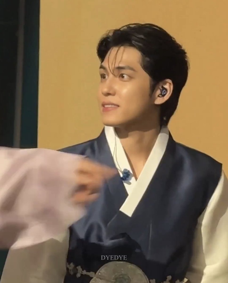 rocknroll_starr's tweet image. 너무 잘 익었다 어떡할까...