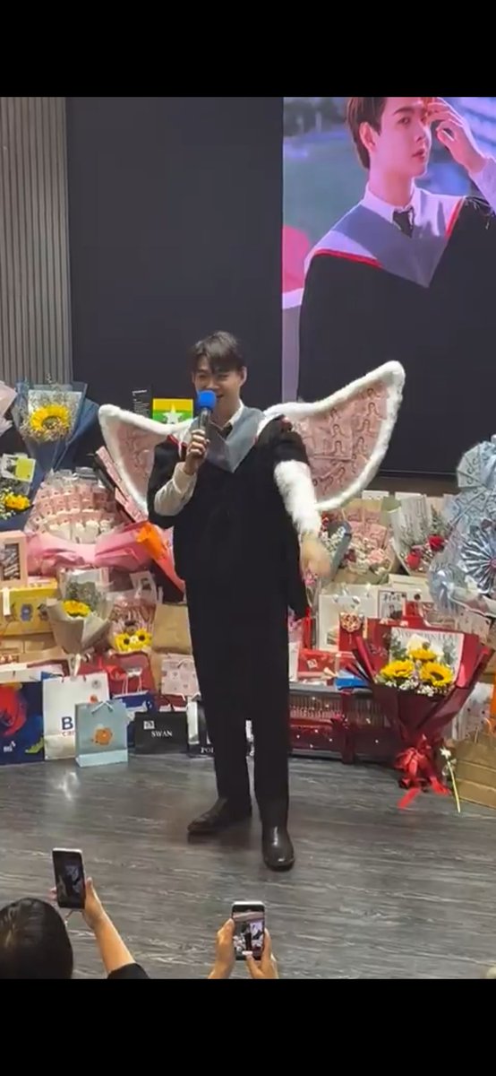 นางฟ้าเซ้นต์ตัวน้อยจบป.โทแล้ว แม่หมิงเอ๋อคนนี้ดีใจมากๆ ขอให้มีคนรักและเอ็นดูเซ้นต์เยอะๆนะคะ❤️

#เซ้นต์จบปริญญาโทแล้วครับ
SAINT MASTER GRADUATION