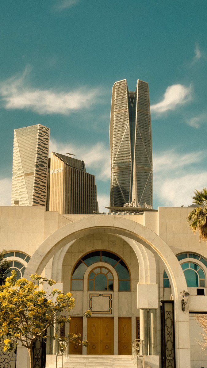 || عـزيز tweet media