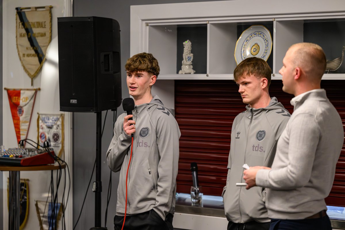 WeeJambos's tweet photo. We were joined by 1st team players @FinlayPollock16 and @Jamestwilson07, who experienced the same evening early in their own Academy journeys ⚽️

Great role models on and off the pitch, they shared brilliant advice while answering the boys’ questions 🗣️ https://t.co/DUCrAcU4wk