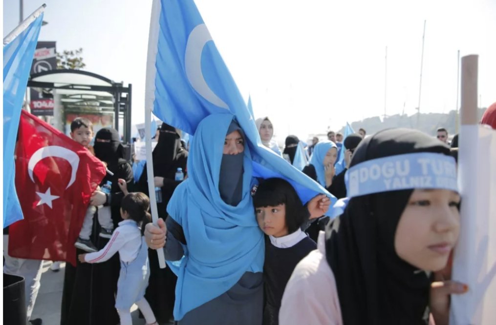 Türkiye Cumhuriyeti 
Acilen 3milyon Uygur Türklerini Türkiye'ye getirmelidir
Doğu Anadolu ve Güneydoğu Anadolu'nun bölgelerine yerleşmelidir.