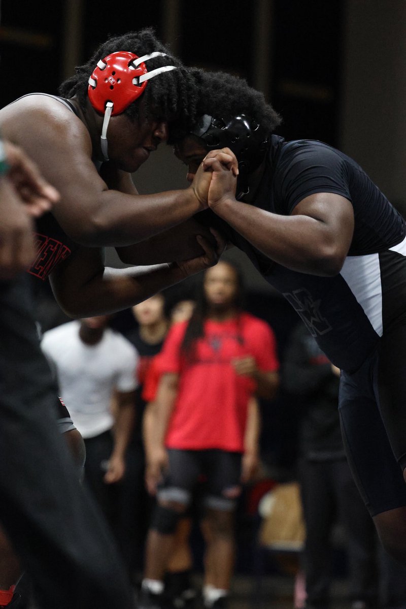 StarAthleticsAD's tweet image. Yesterday the NHS Wrestling team beat Trenton 38-34, in an exciting Wednesday night duel.  The match came down to Malcolm Louissaint and his match, and he did not disappoint.  Malcolm was able to go the distance and beat his opponent.  Congrats to the team and coaches on a hard…