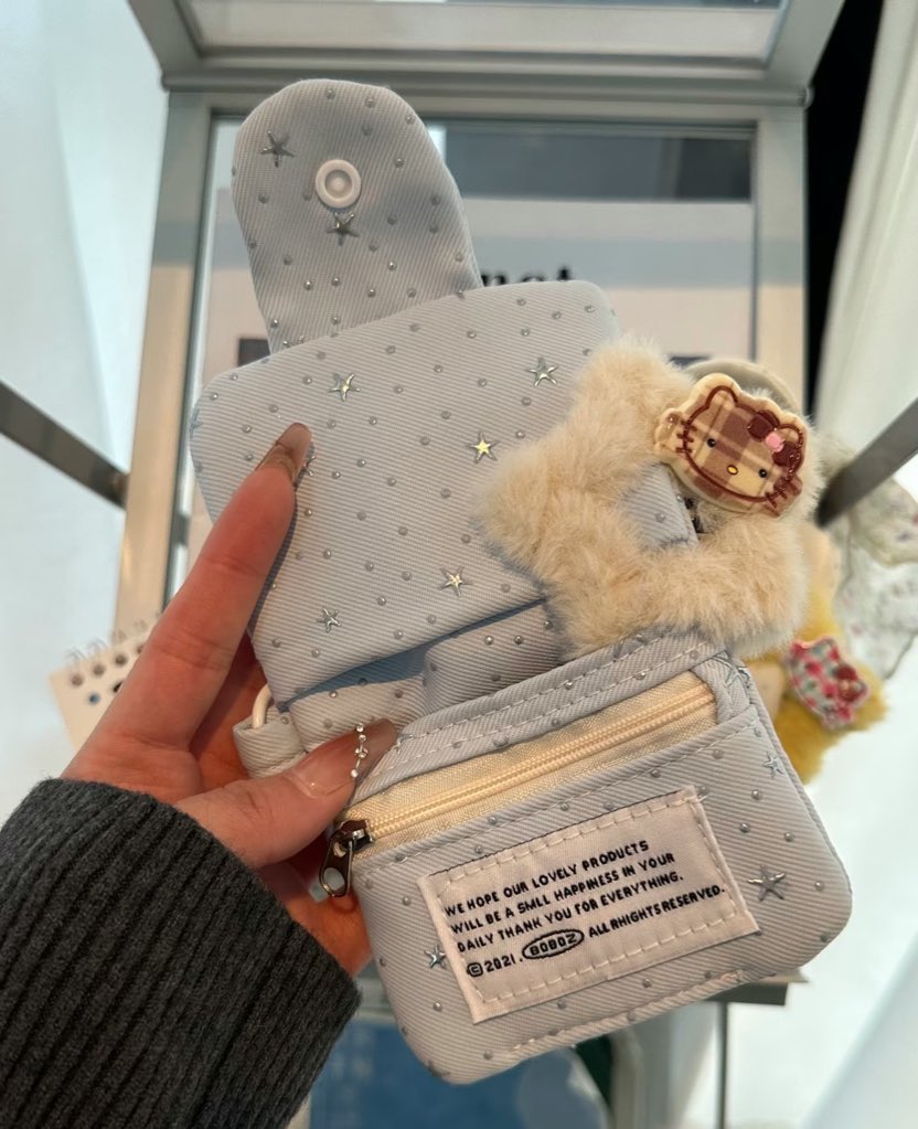 kukkikkingkong's tweet image. น้องกระเป๋าสตางค์น่ารักมากกกก ใส่เหรียญ ใส่บัตรได้ 99฿ เองงง🧚‍♀️