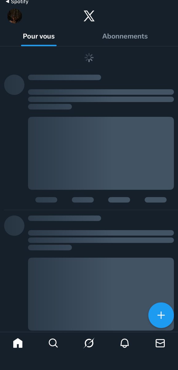 SBackToBack's tweet image. Elon Musk espèce de sale fdp règle ton réseau j’en peux plus 1 minute pour charger